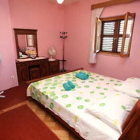 Apartman Eridan *