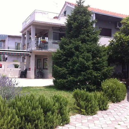 Apartman Eridan *